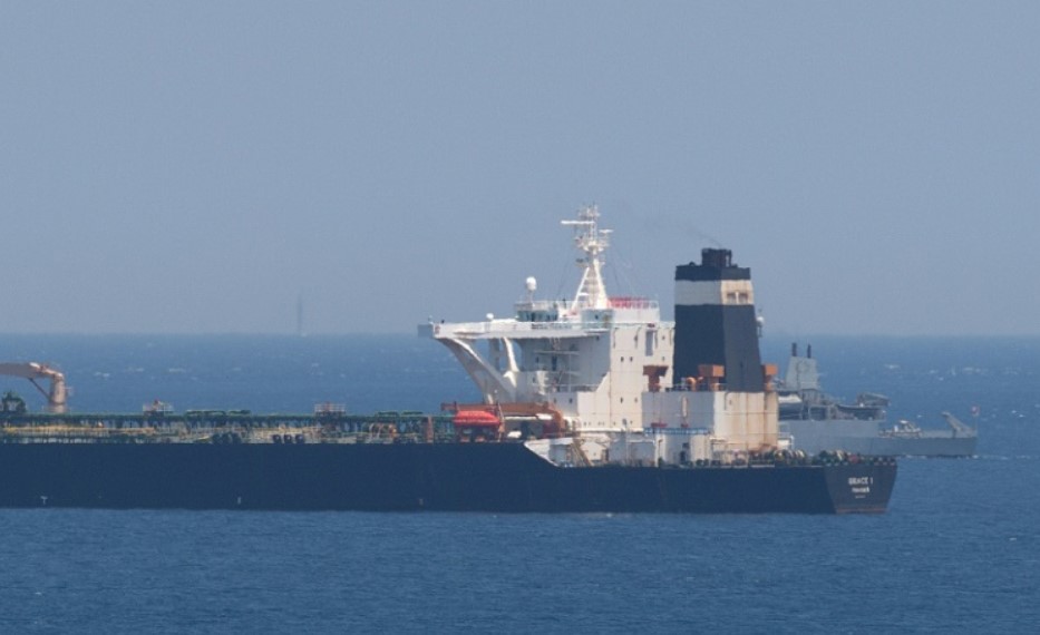 Индиски морнар загина во напад врз танкер во близина на Басра