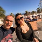 Татко на две ќерки и син и уште една посвоена: Бојана го покажа сопругот во домашно издание