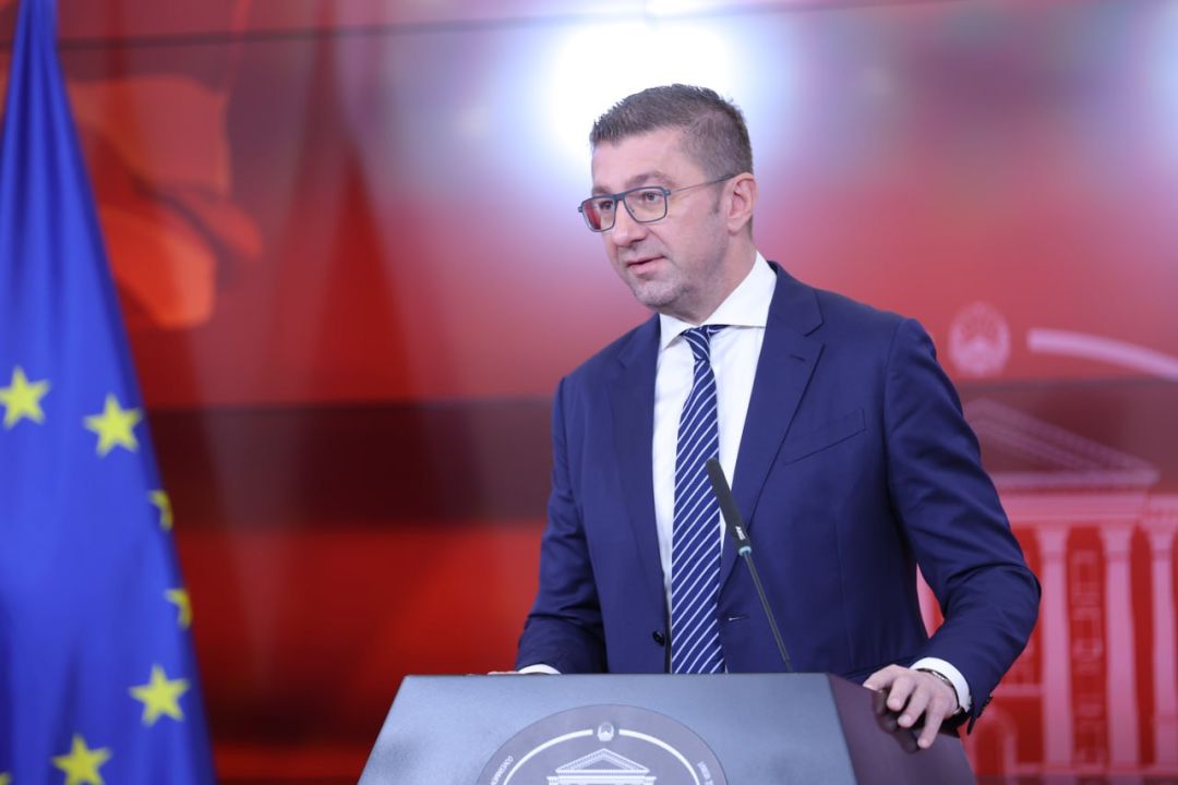 Мицкоски: Македонскиот јазик е официјален јазик на целата територија