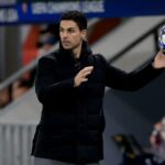 Артета добива помош од „постариот брат“ на патот на Арсенал кон титулата