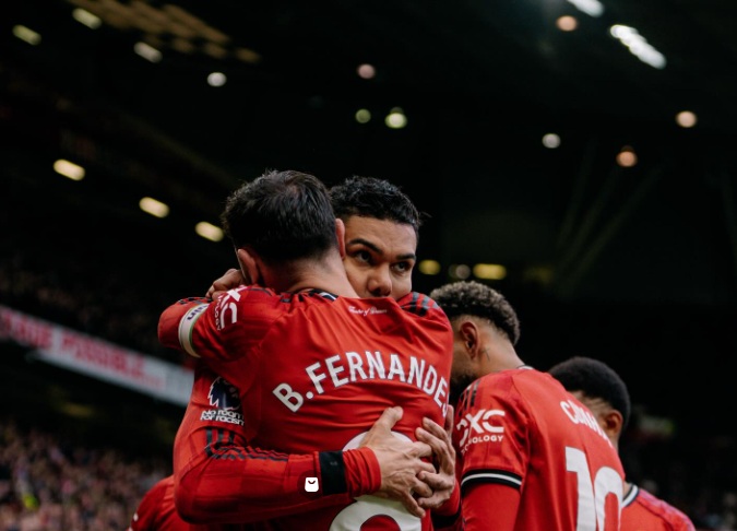 Манчестер јунајтед ја нокаутира Астон вила, Фернандеш урна рекорд на Бекам (ВИДЕО)