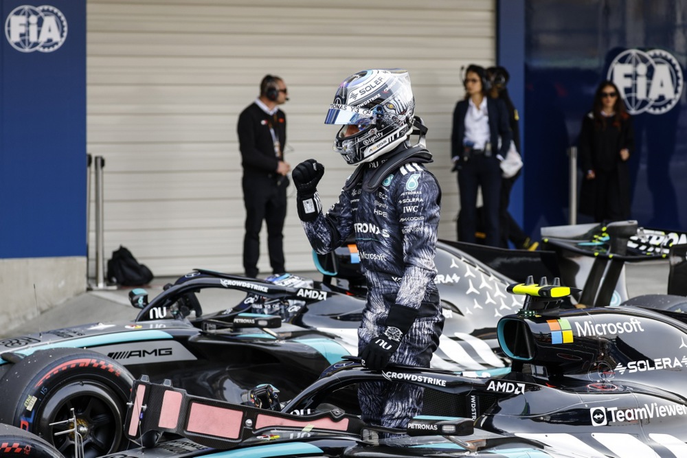 Инцидент и повторен старт му донесоа голем триумф на најмладиот на трката во Јапонија!