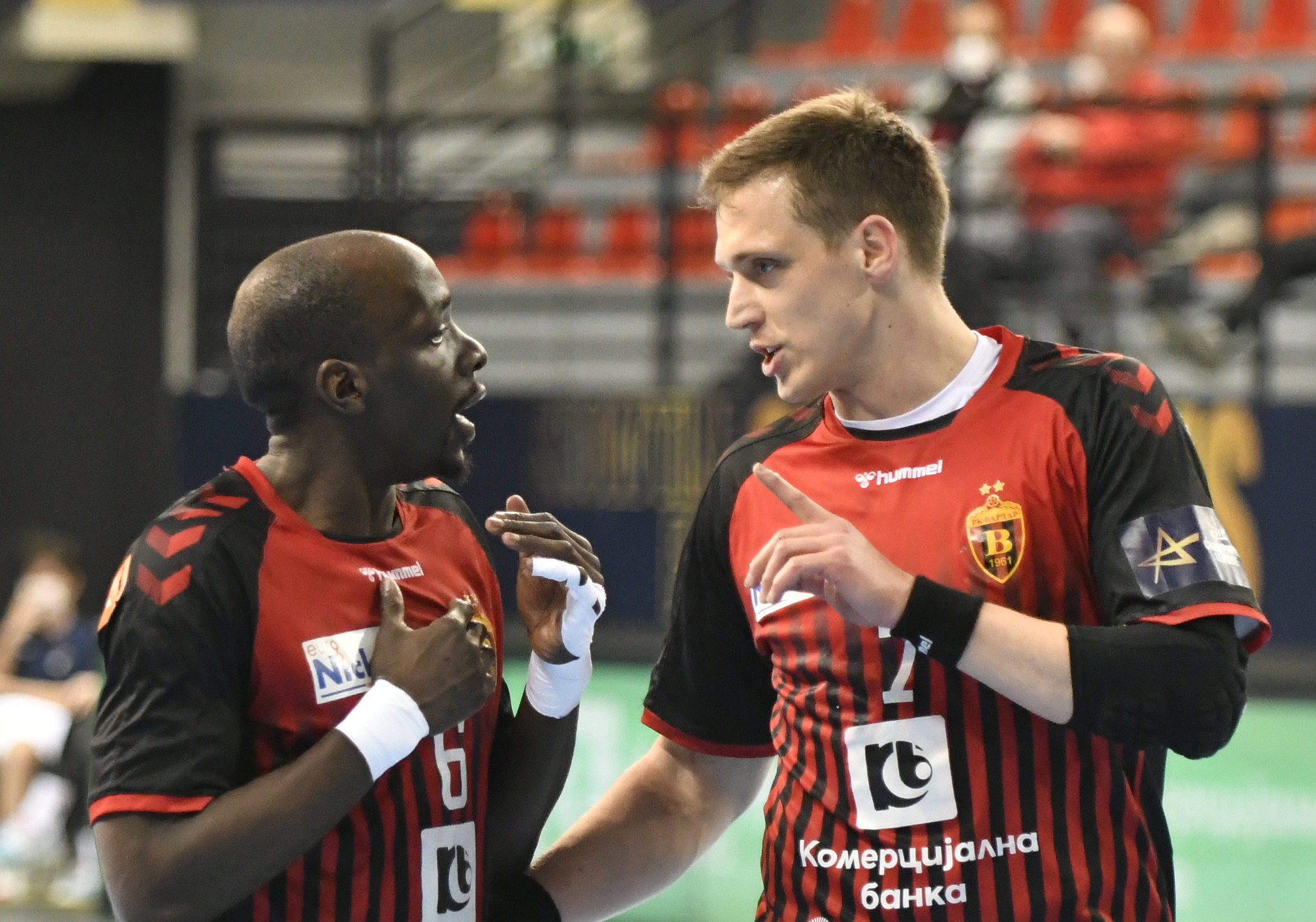 Играше за Вардар и Келце, а на лето се враќа во татковината