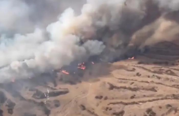 Најмалку едно лице загина во пожарите во Небраска