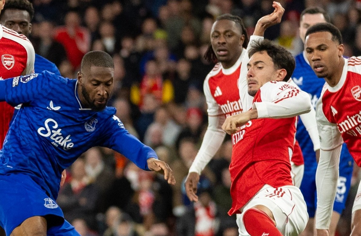 Пикфорд киксираше и му подари победа на Арсенал! (ВИДЕО)