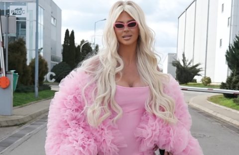 Ова е турскиот милијардер кој ја следи Карлеуша: Бил во врска со оваа српска пејачка