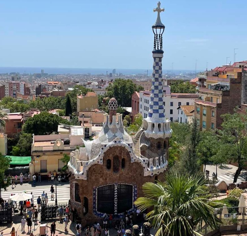 Крај на машката доминација во монархиите, Европа наскоро ќе добие четири млади кралици