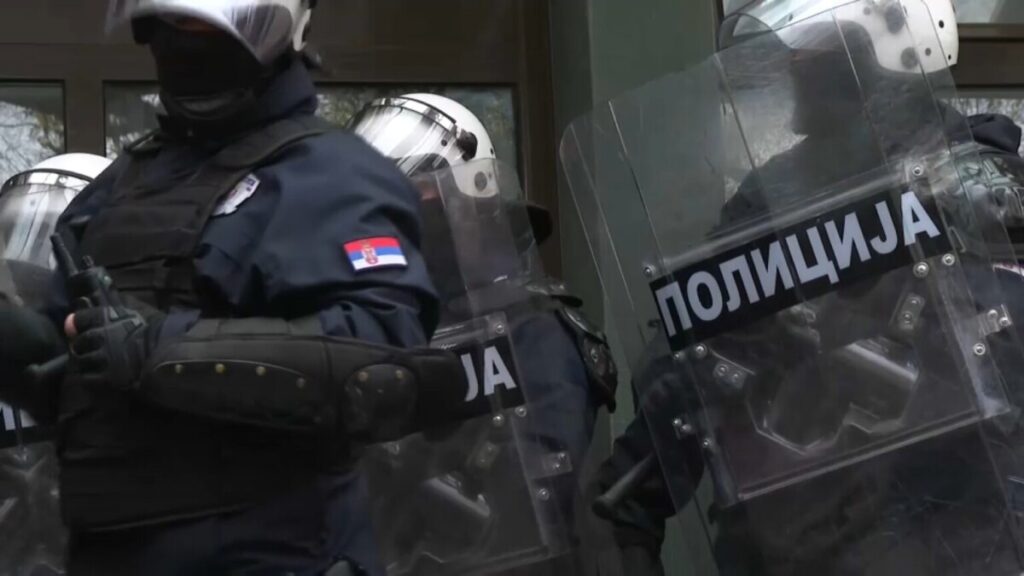 Македонец усмртил пешак кај Грделица и побегнал: Уапсен е по филмска потрага кај Сремска Митровица