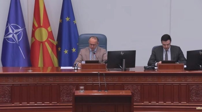 СОБРАНИЕ: Расправа за избор на Ненад Савески за нов државен јавен обвинител, личност без ниту една дамка во професионалната кариера