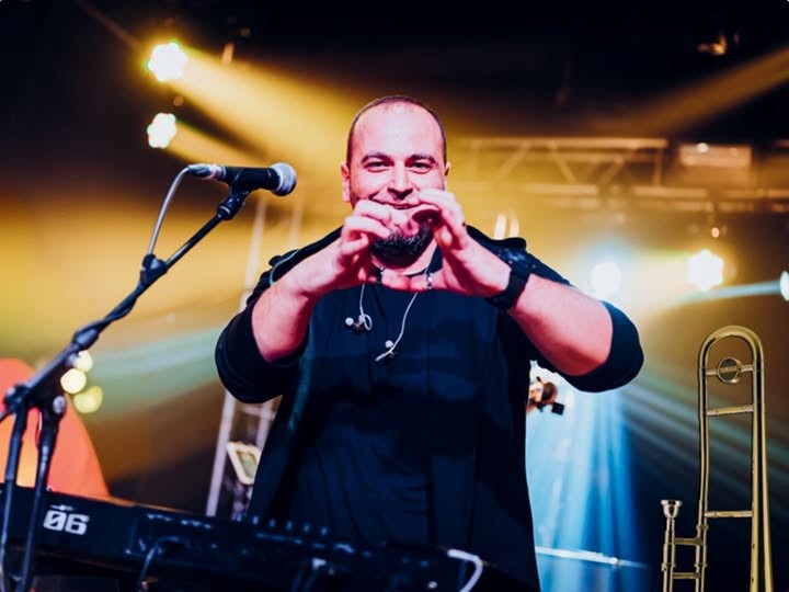 „Една година болка, тишина и празнина што ништо не може да ја надополни“: Маријан Стевановски со трогателна порака по загубата на синот Филип