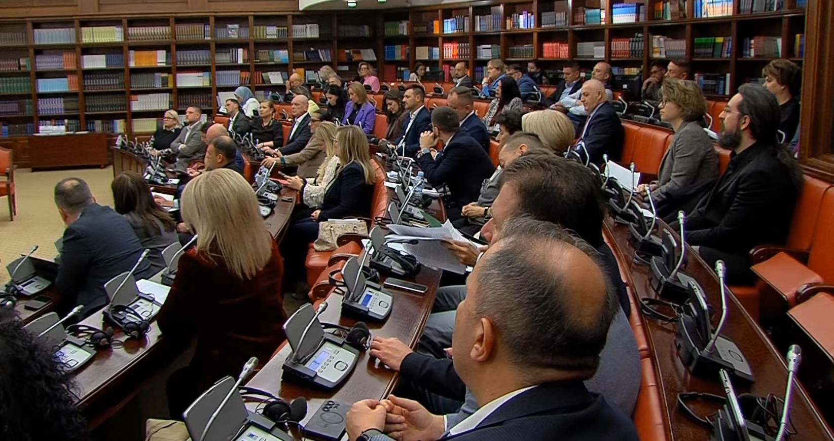 Поднесени 27 амандмани за законот за јавно обвинителство