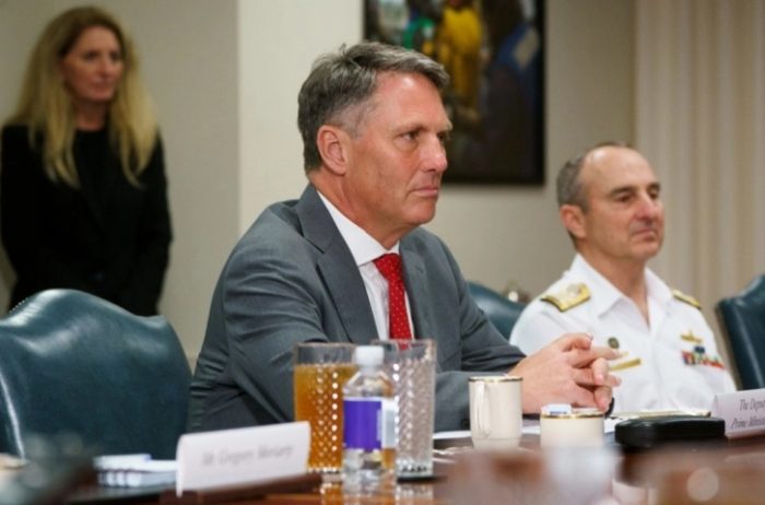 НЕМА ПОВРЕДЕНИ АВСТРАЛИЈЦИ: Погодена база во Дубаи, министерката Пени Вонг ги советуваше да не патуваат низ Блискиот Исток