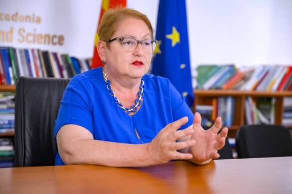 Професорот пријавен за сексуално вознемирување ученичка е суспендиран и ДПИ постапува