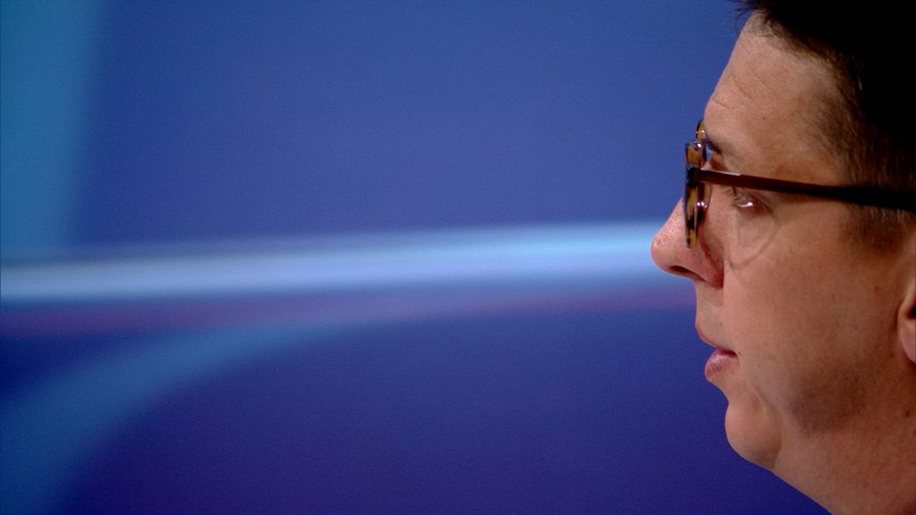 Трајановски: Власта сака да ги „прошверцува“ мигрантите како економски работници