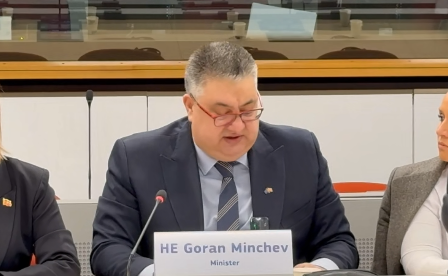 Минчев од Брисел: Работиме на реформите за ЕУ, но и на заштита на македонскиот идентитет