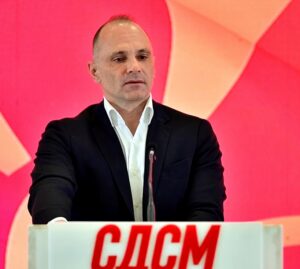 Филипче: Нема да дозволам цепкање на партијата