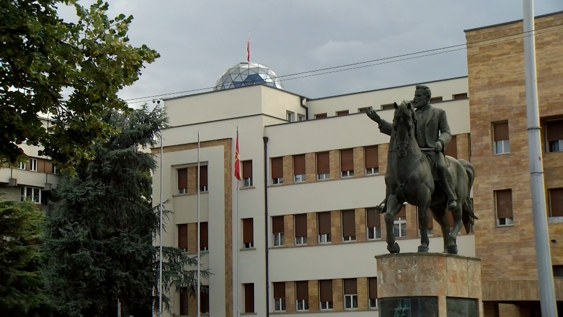 Македонија ќе го слави контроверзниот Милаим Фејзиу