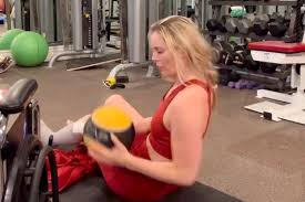 Линдзи Вон е чудо, стана и почна да тренира после 4 операции