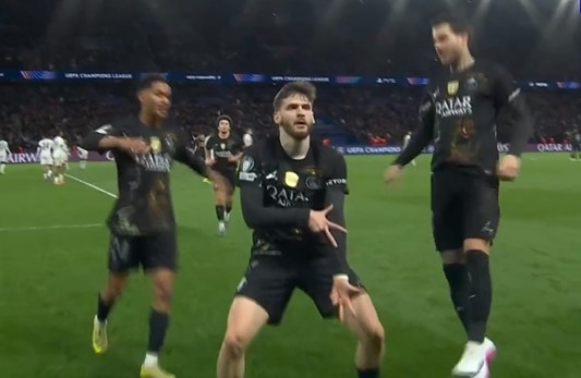 Квича играчиште, ја искина мрежата