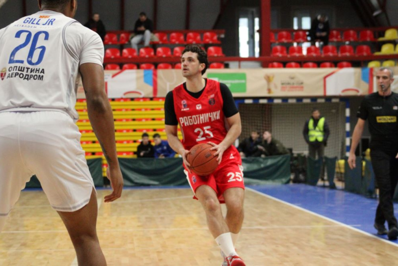 Историска партија: Ефремовски од Работнички уфрли 50 поени!