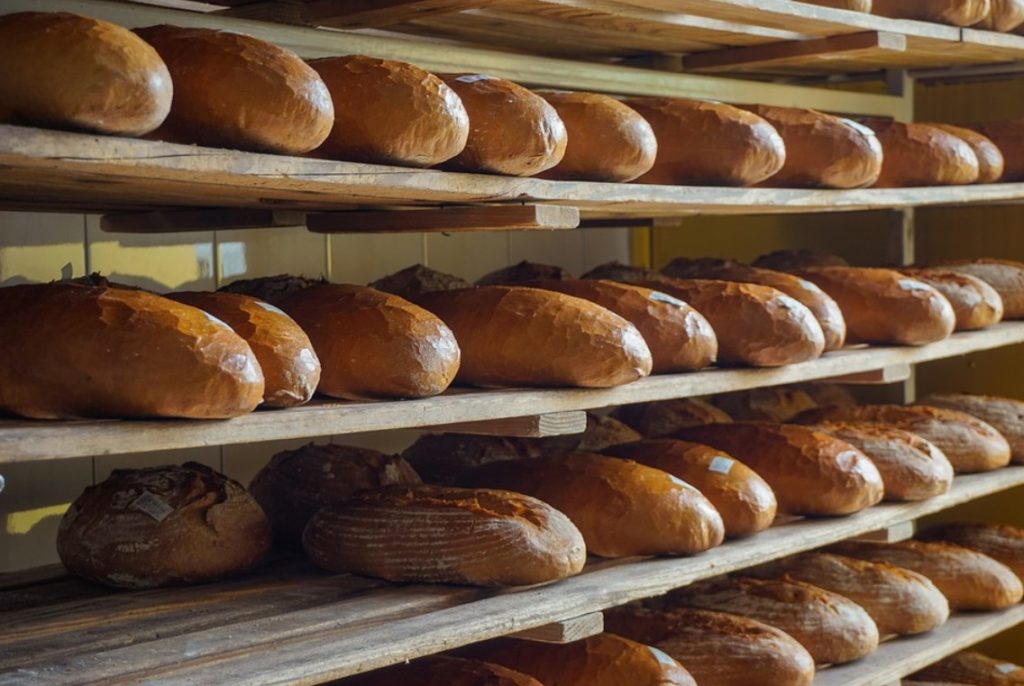 Поскапува лебот во повеќе градови?! Малишиќ: Трошоците се покачени над 10%, секоја пекара сама одлучува