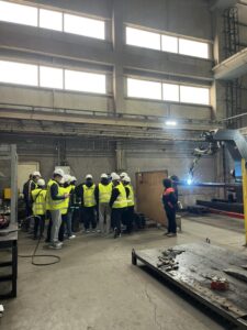 Ученици од „Партенија Зографски“ во посета на БРАКО – се запознаа со роботско производство и индустриски технологии