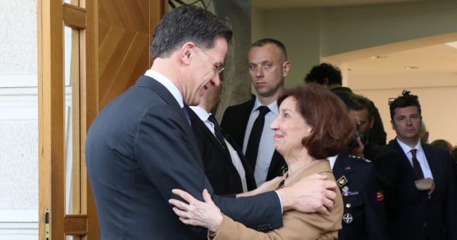 МУ КАЖАВ НА РУТЕ ДЕКА НАЈГОЛЕМАТА ИНВЕСТИЦИЈА ВО МИРОТ НА ЗАПАДЕН БАЛКАН Е НАШЕТО ЧЛЕНСТВО ВО ЕУ, РЕЧЕ СИЉАНОВСКА-ДАВКОВА