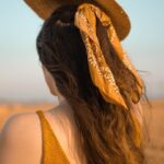 Моден детаљ ги трансформира дамите  над 50 и 60 години