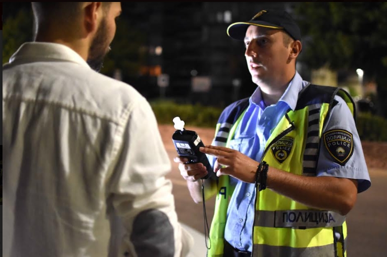 Приведен возач од Скопје: Управувал возило со 4,01 промили алкохол во крвта и удрил во две возила!