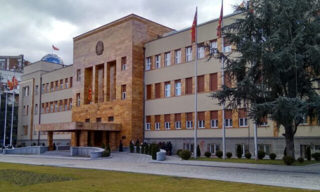 Анкета на „Маркет Вижн“: 41% од граѓаните не веруваат во ниту еден политичар