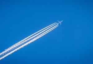 Бегството од војната ги крена приватните летови на 145.000 долари