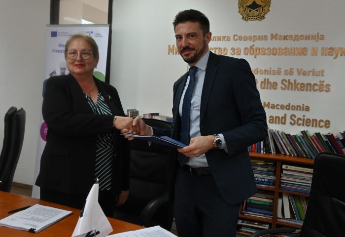 МОН: Ќе се реконструираат и државните училишта со ресурсни центри