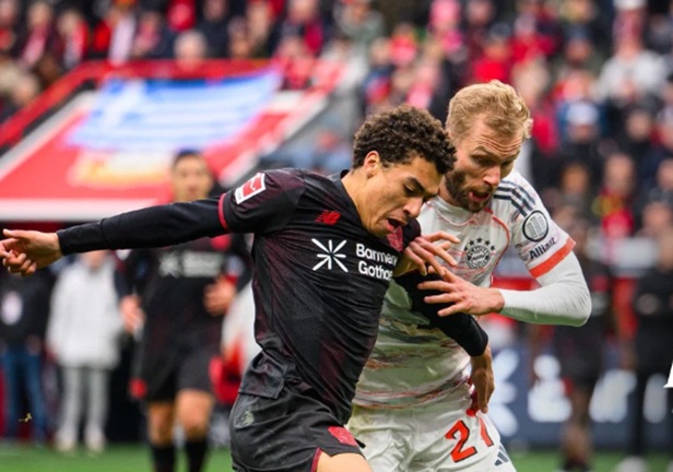 Лудило во Леверкузен: Три поништени гола, два црвени картони и по еден бод за екипите (ВИДЕО)