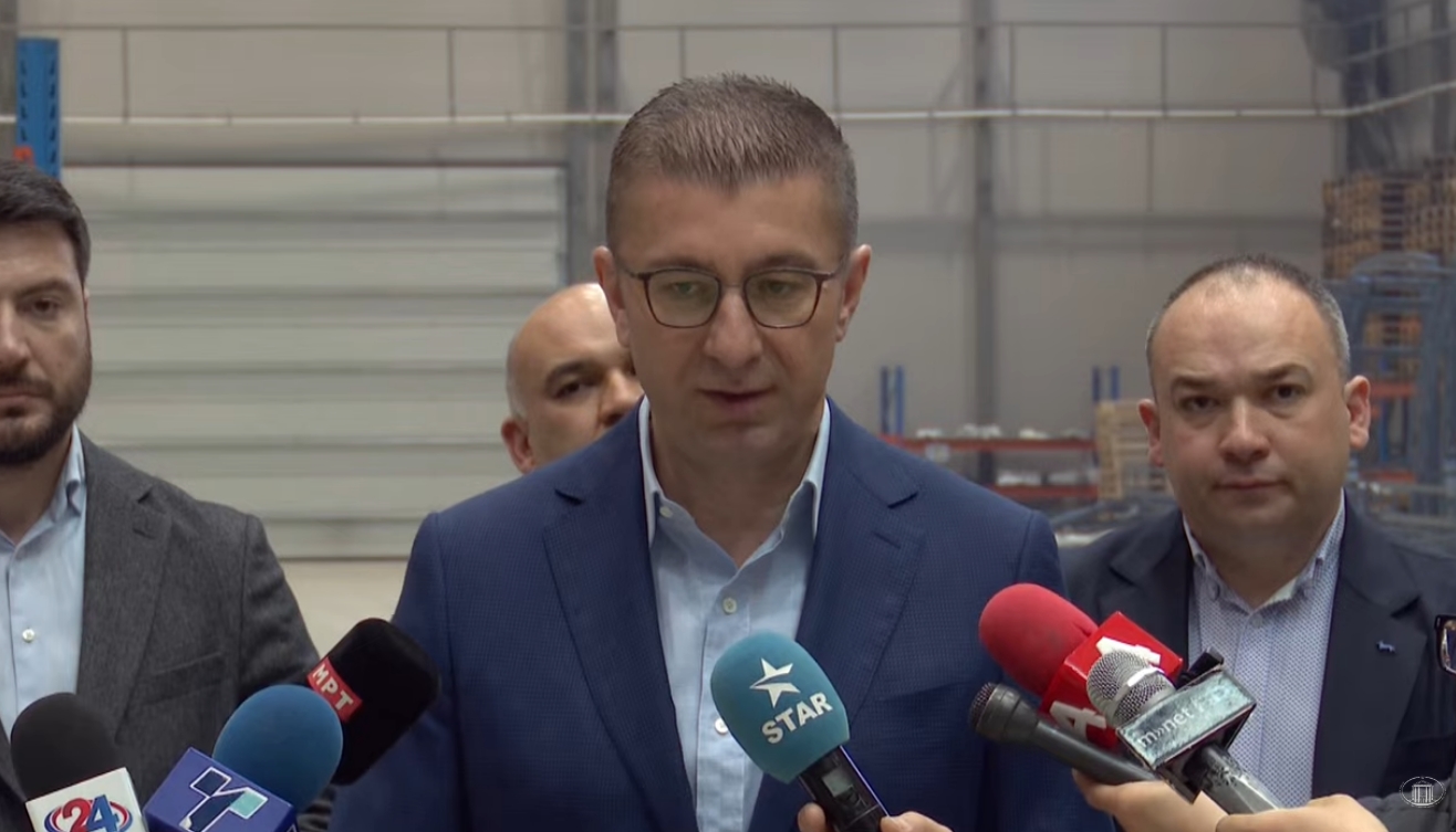 Безбедносната состојба е стабилна, но можно е поскапување на нафтата, Мицкоски бара начин да се намали ударот врз граѓаните