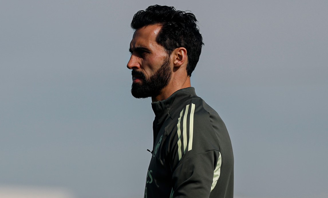 Арбелоа не може глава да крене, за против Сити отпадна уште еден првотимец!