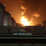 Камчето фрлено во песокот, а концентричните кругови се шират