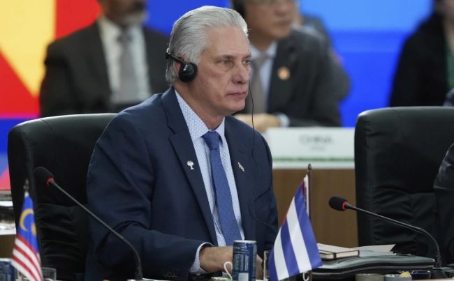 КУБА ВЕЛИ ДЕКА НЕМА ДА ПРЕГОВАРА СО САД ЗА ЗАМИНУВАЊЕ НА ПРЕТСЕДАТЕЛОТ ДИЈАС-КАНЕЛ