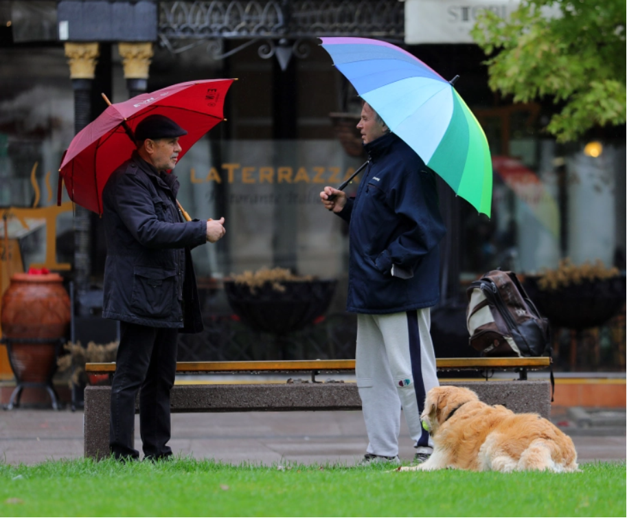 Времeто денеска: Променливо облачно со повремен дожд