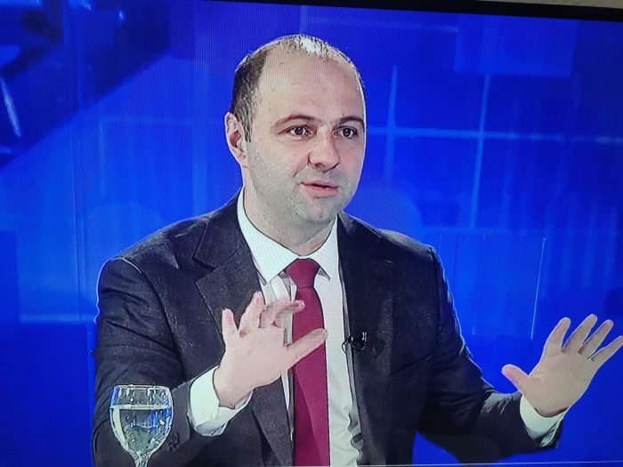 МИСАЈЛОВСКИ ЗА ВОЈНАТА ВО ИРАН: Безбедносната ситуација кај нас е стабилна, но ценовниот шок со нафтата граѓаните веќе го почувствуваа