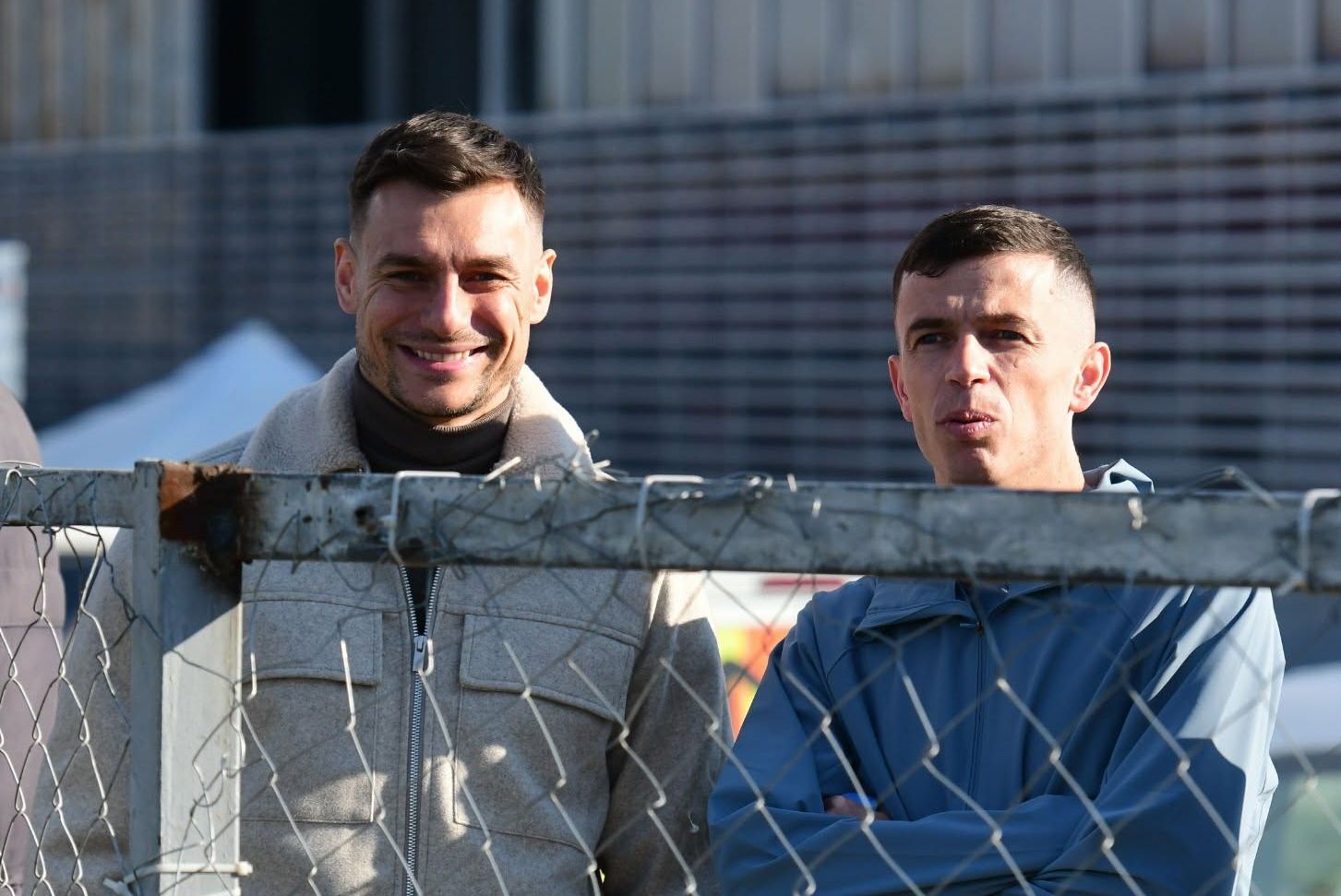 Заедно и во лошо и во добро: Ашковски и Асани се дружат и на дербито за титула! (ФОТО)