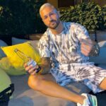 „Денес се големи ѕвезди а живета од мои песни“: Ша „удри“ по колегите