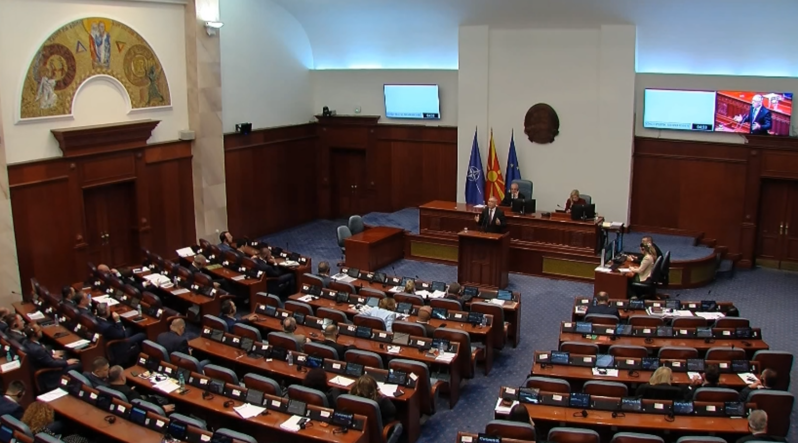 Економски мерки, работата на новиот државен јавен обвинител и корупцијата во фокус на пратеничките прашања