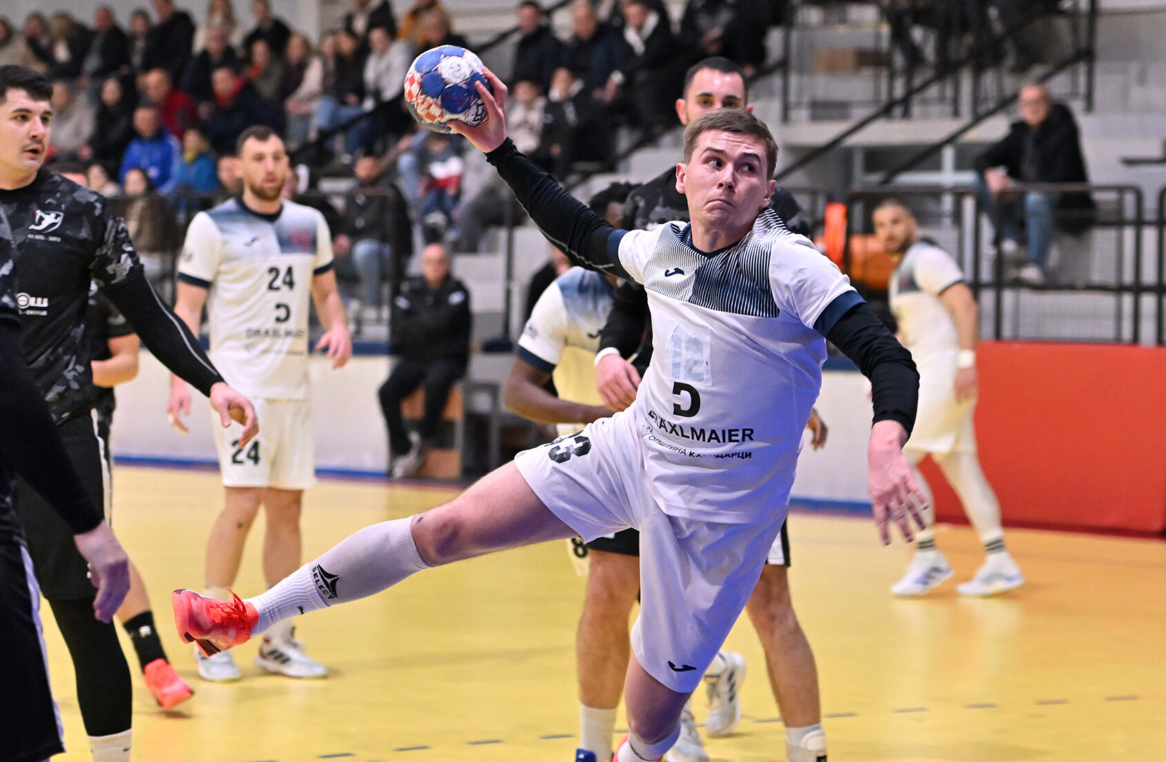 Бутел без бодови од Кавадарци