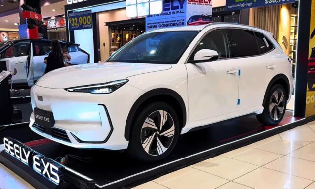 Geely доминира на кинескиот автомобилски пазар, BYD заостанува