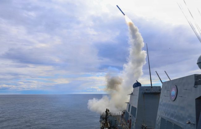 САД ЌЕ ИСПРАТАТ ИЛЈАДНИЦИ ЕЛИТНИ ВОЈНИЦИ НА БЛИСКИ ИСТОК, УШТЕ НЕ Е ДОНЕСЕНА ОДЛУКА ЗА КОПНЕН НАПАД