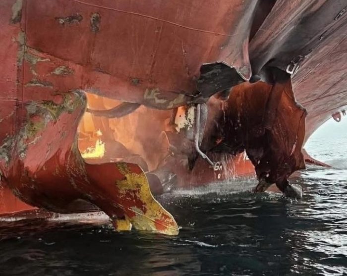 РАКЕТИРАЊЕ ВО ОРМУСКИ ТЕСНЕЦ: Нападнат и трет брод денеска, превезувал товар на големо, а бил погоден на 50 милји северозападно од Дубаи