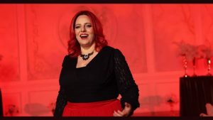 Јованка Јо Јакимовска ја претстави новата фолк балада „Љубов за три животи“