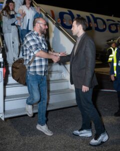 Евакуација на македонски државјани и утре од Емирати, се очекува и чартер со наши граѓани од Бахреин, Катар и Кувајт