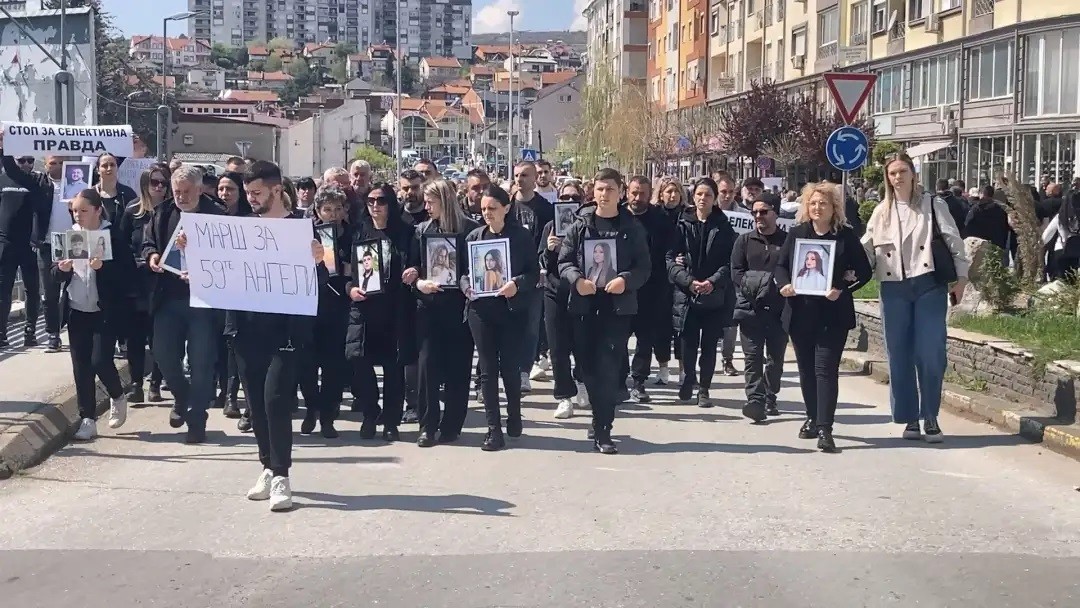 Родителите ги добија назад личните предмети на загинатите од „Пулс“