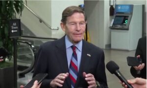 Блументал: Изгледа ќе испраќаме копнени трупи во Иран